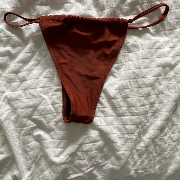 *NEW* NASTY GAL brown bikini - Picture 4 of 6